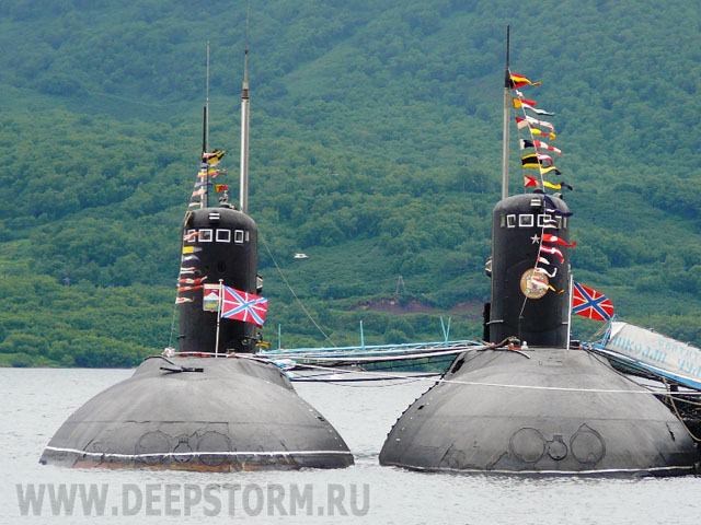 Подводные лодки Усть-Камчатск и Святитель Николай Чудотворец